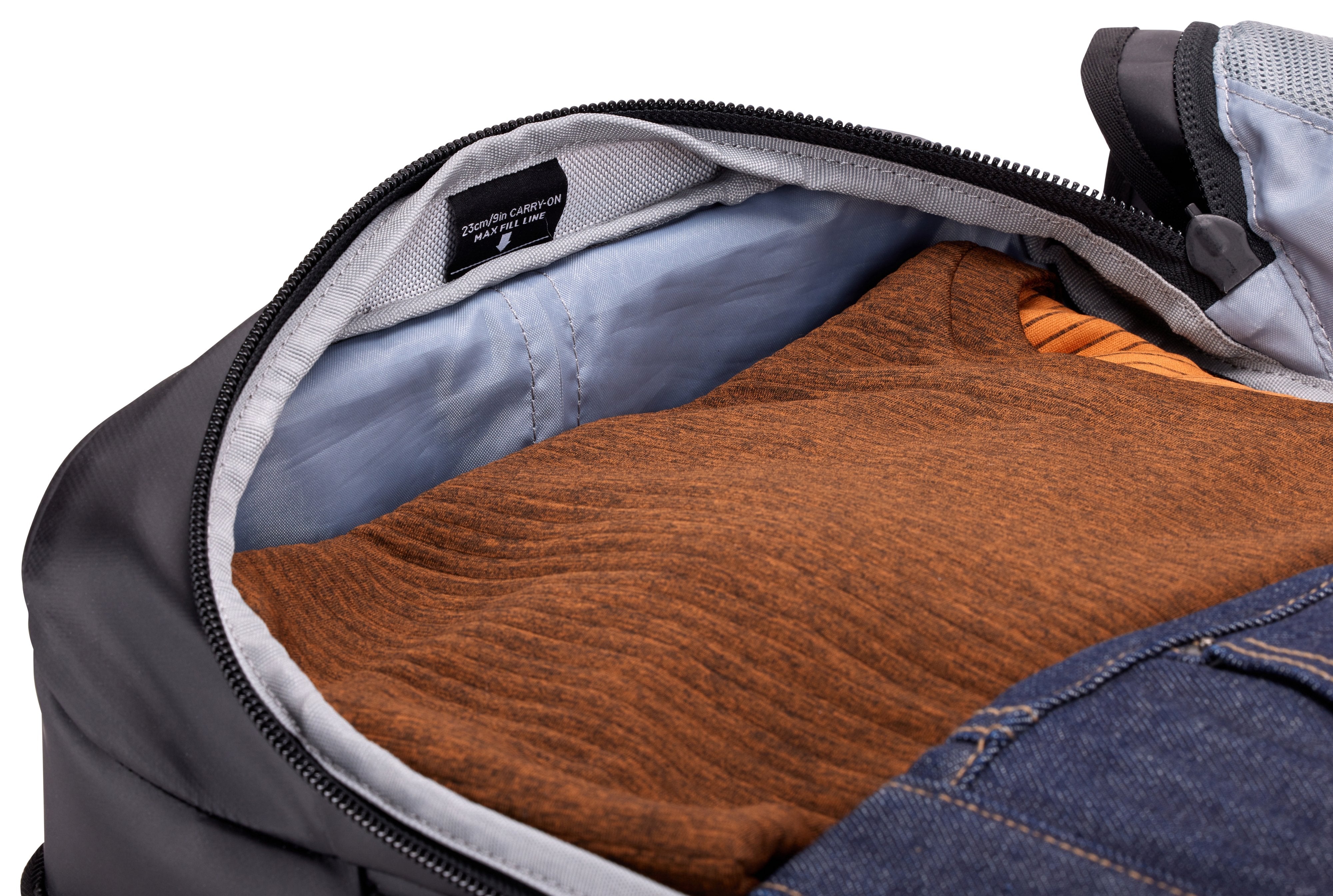 EAN 0085854255158 - Thule Chasm TCCO222 Black Tranvía Estructura blanda Negro 22 L Poliéster imagen 7