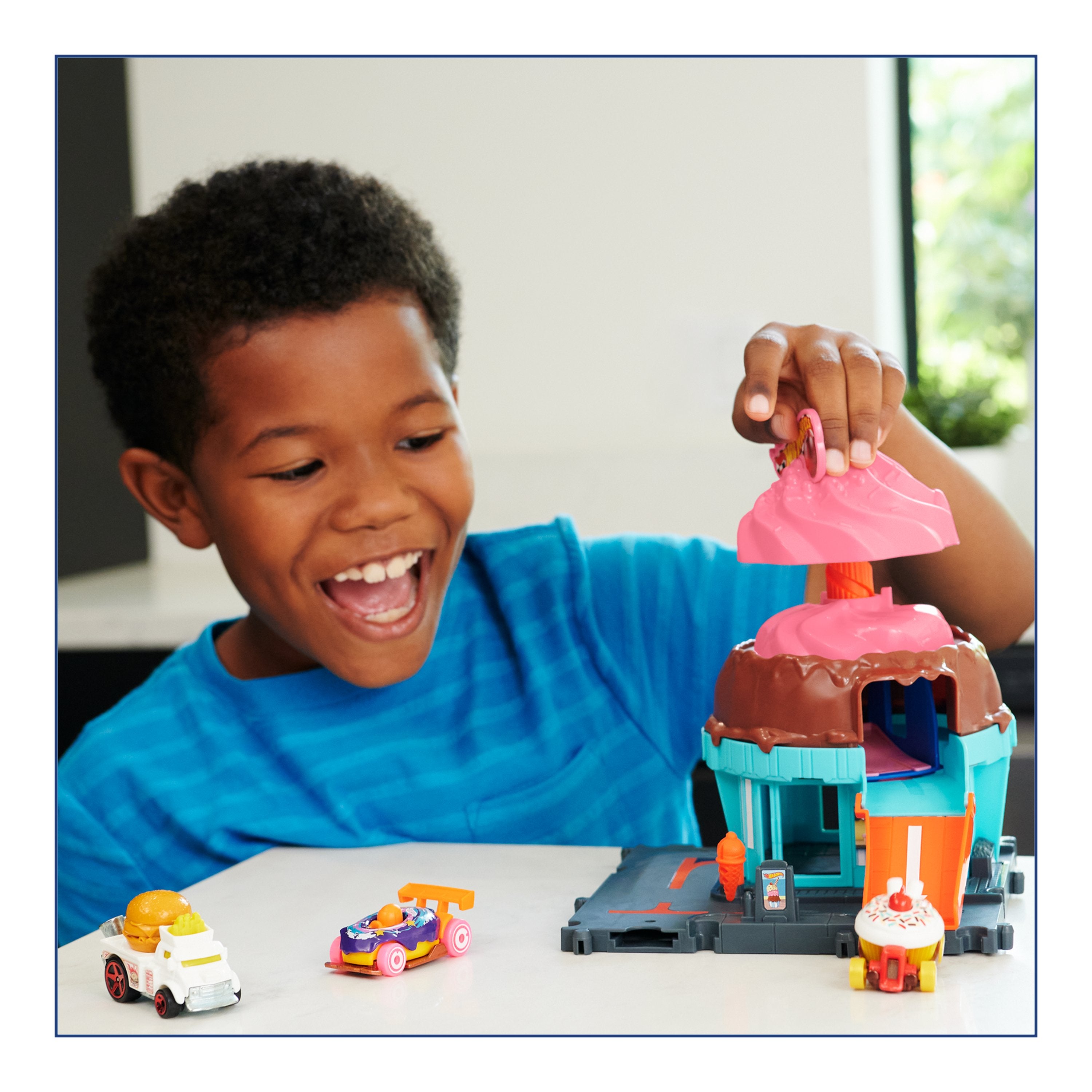 EAN 194735195077 - Hot Wheels City HTN77 vehículo de juguete imagen 3