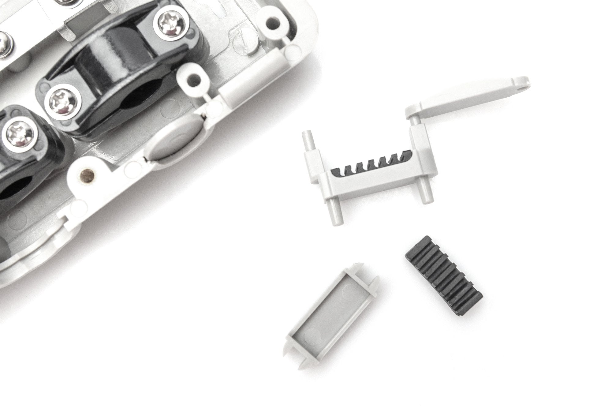 EAN 4016032371021 - Digitus DN-968915 adaptador de fibra óptica LC/SC 1 pieza(s) Gris imagen 5