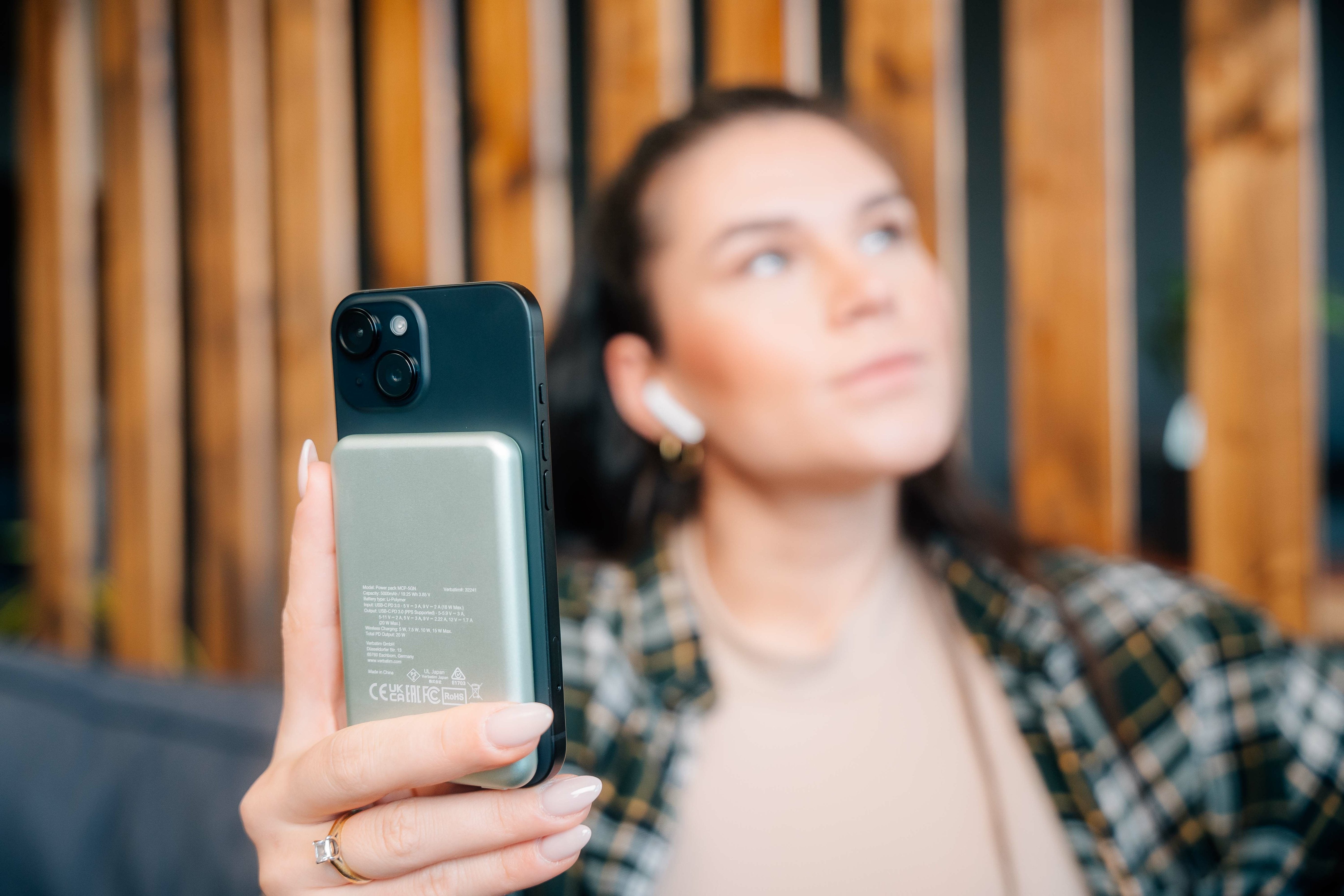 Verbatim 32241, Banco De Potencia Verde Claro