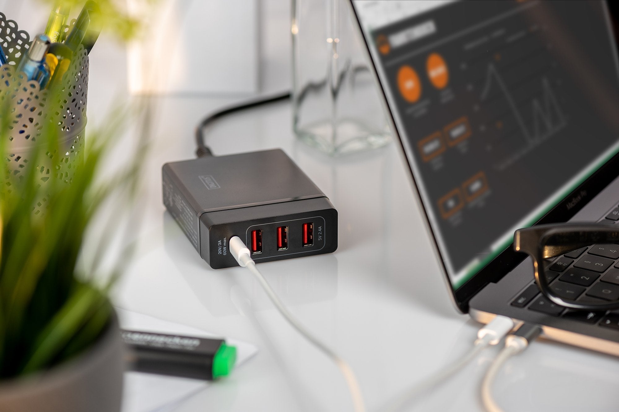 EAN 4016032448105 - Digitus DA-10195 cargador de dispositivo móvil Portátil Negro Corriente alterna Interior imagen 6