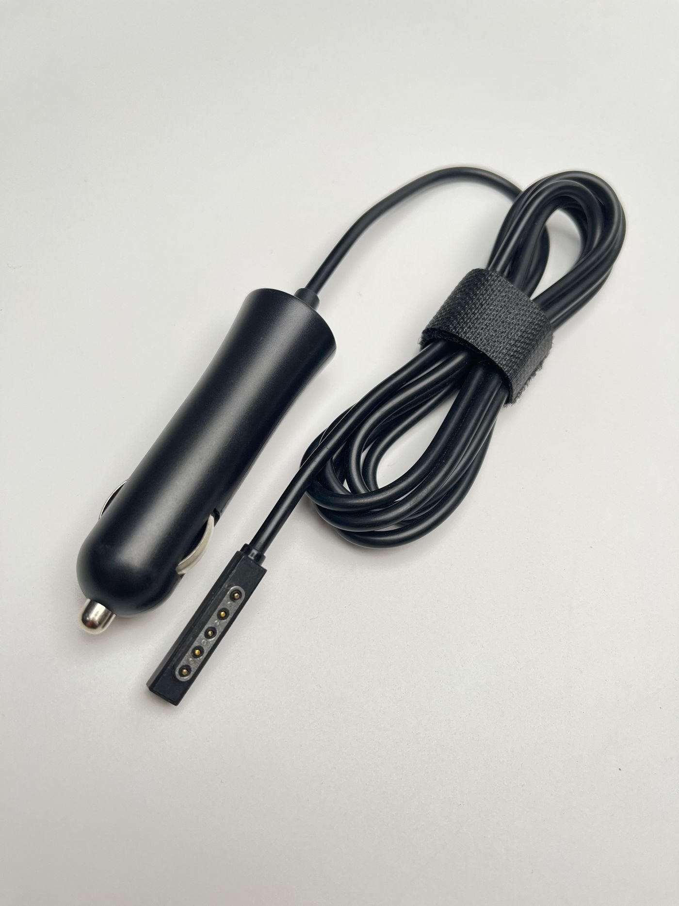 EAN 5711045986529 - CoreParts MSPT2000C adaptador e inversor de corriente Interior 43 W Negro imagen 3
