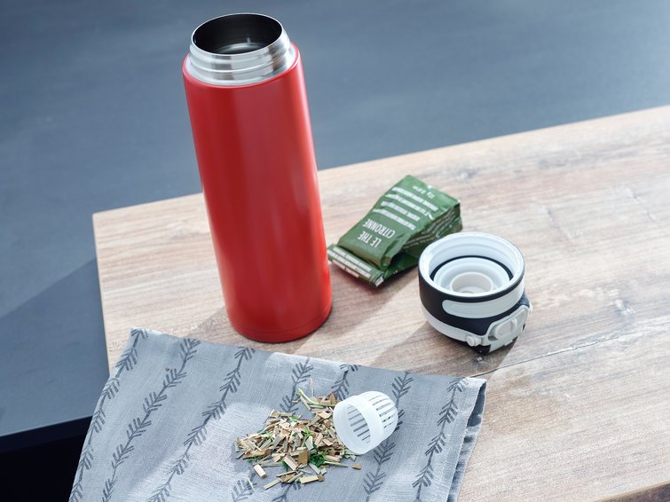 EAN 4006501032737 - Leifheit 03273 taza de viaje 600 ml Negro, Rojo Acero inoxidable imagen 5