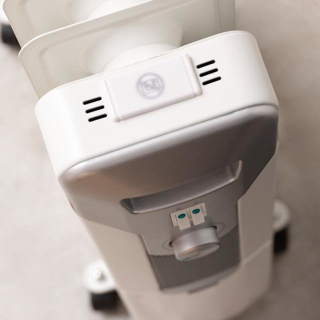 EAN 8435484058841 - Cecotec 05884 calefactor eléctrico Interior Blanco 2500 W Radiador de aceite eléctrico imagen 4