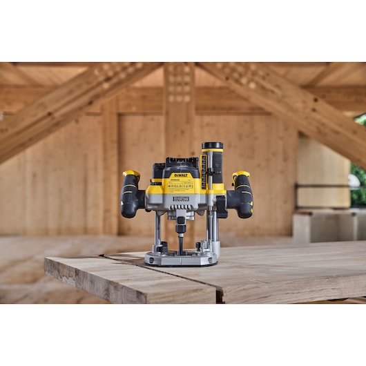 Dewalt Dcw620nt-Xj Battery Plunge Router