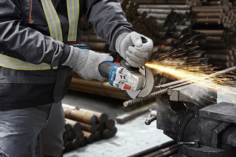 Amoladora Angular A Batería Bosch Professional Gws 18v-8 Professional Solo, 18 Voltios Azul, Sin Batería Ni Cargador, En L-Boxx 06019n9001