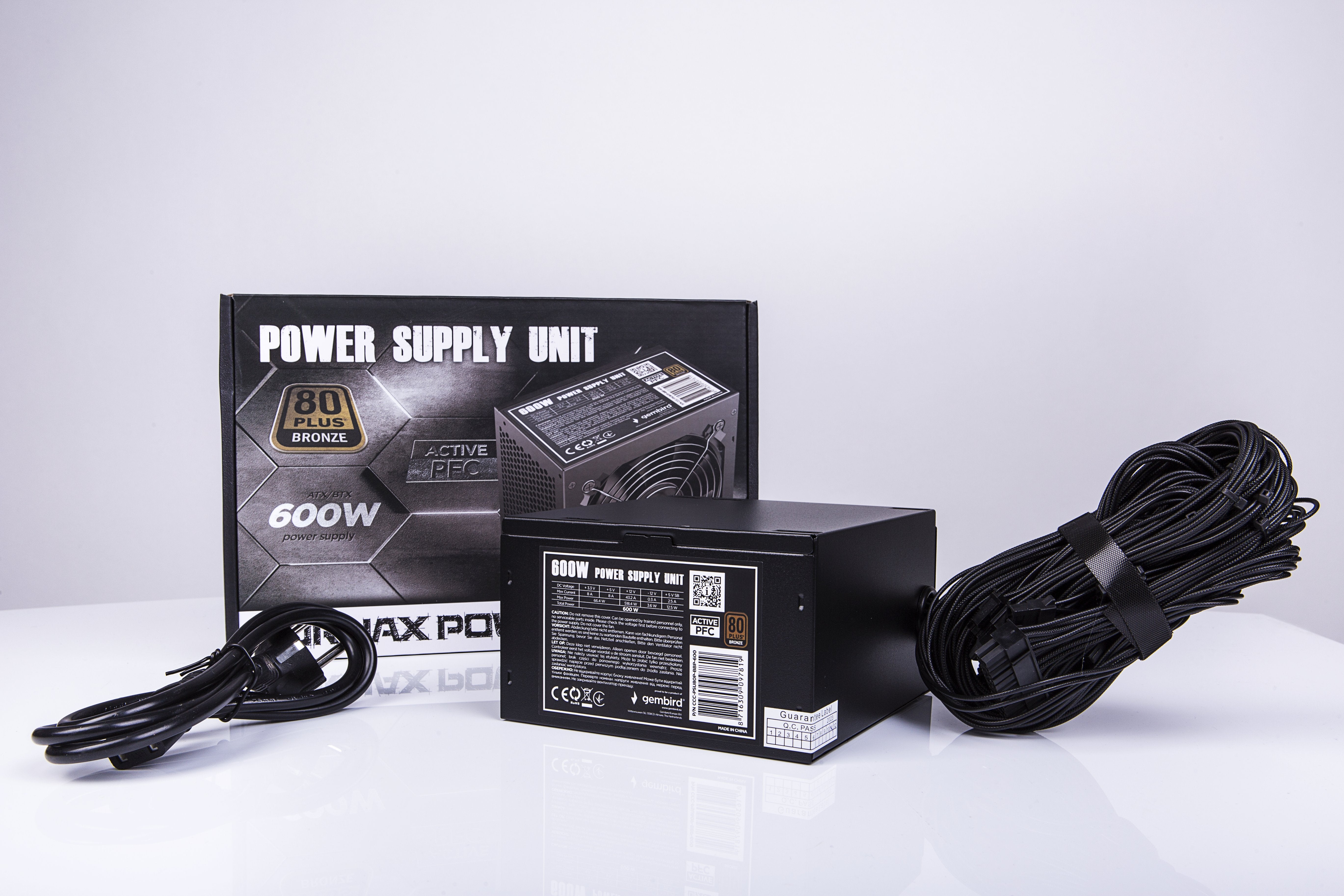 EAN 8716309097819 - Gembird CCC-PSU80P-BBP-600 unidad de fuente de alimentación 600 W 24-pin ATX ATX Negro imagen 5