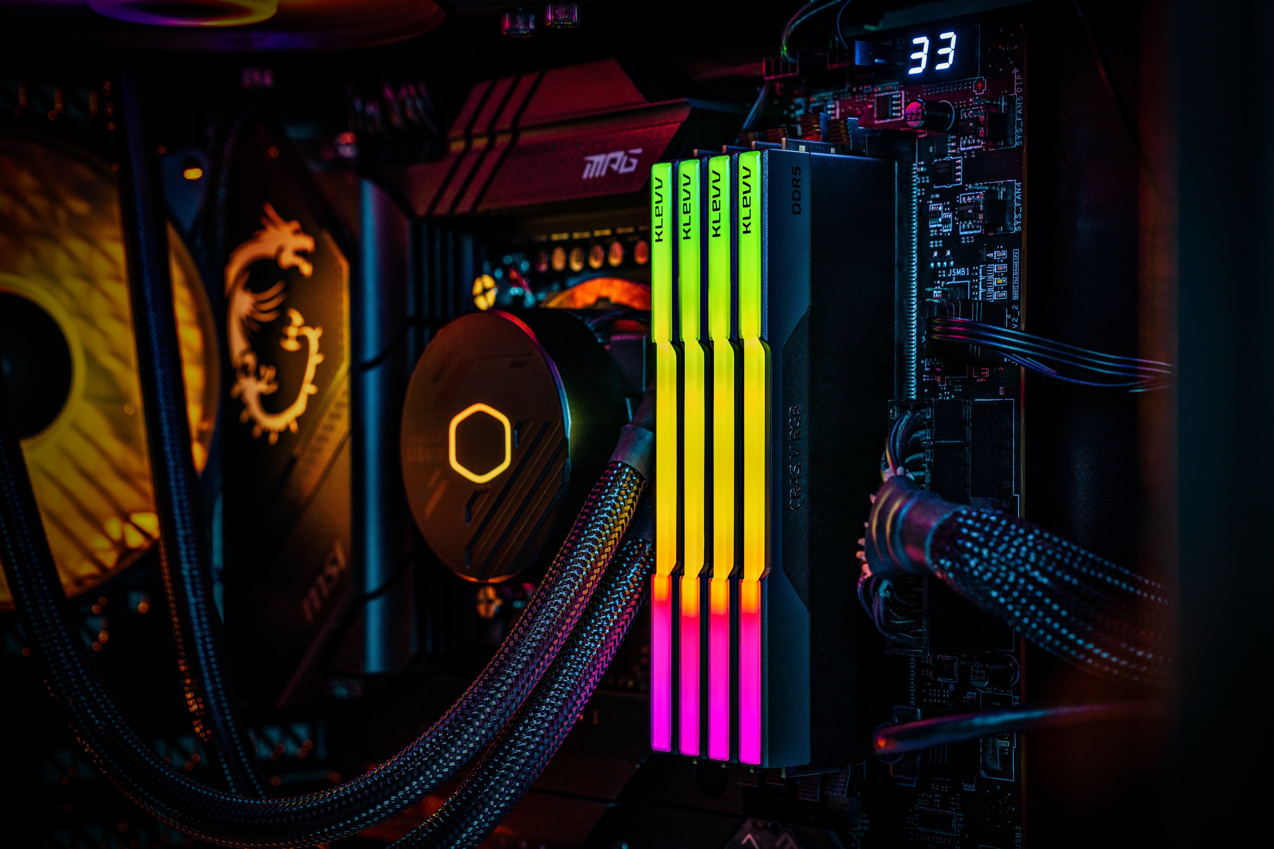 Klevv Memoria Ram Cras V Rgb Obsidian Negro - 32 Gb (2 X 16 Gb Kit) - Ddr5 6400 Udimm Cl30