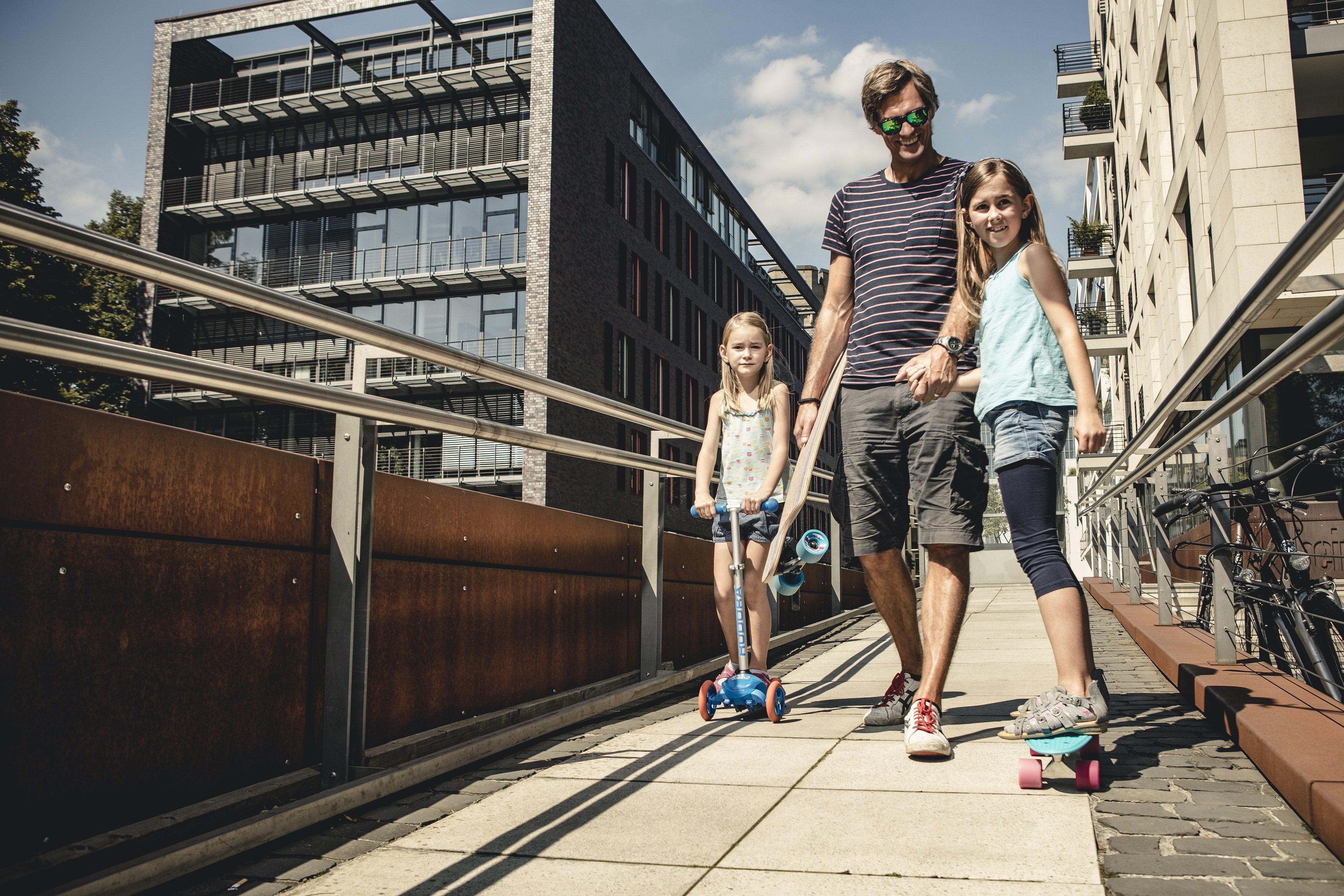 EAN 4005998834541 - HUDORA Flitzkids 2.0 Niños Patinete de tres ruedas Azul imagen 6