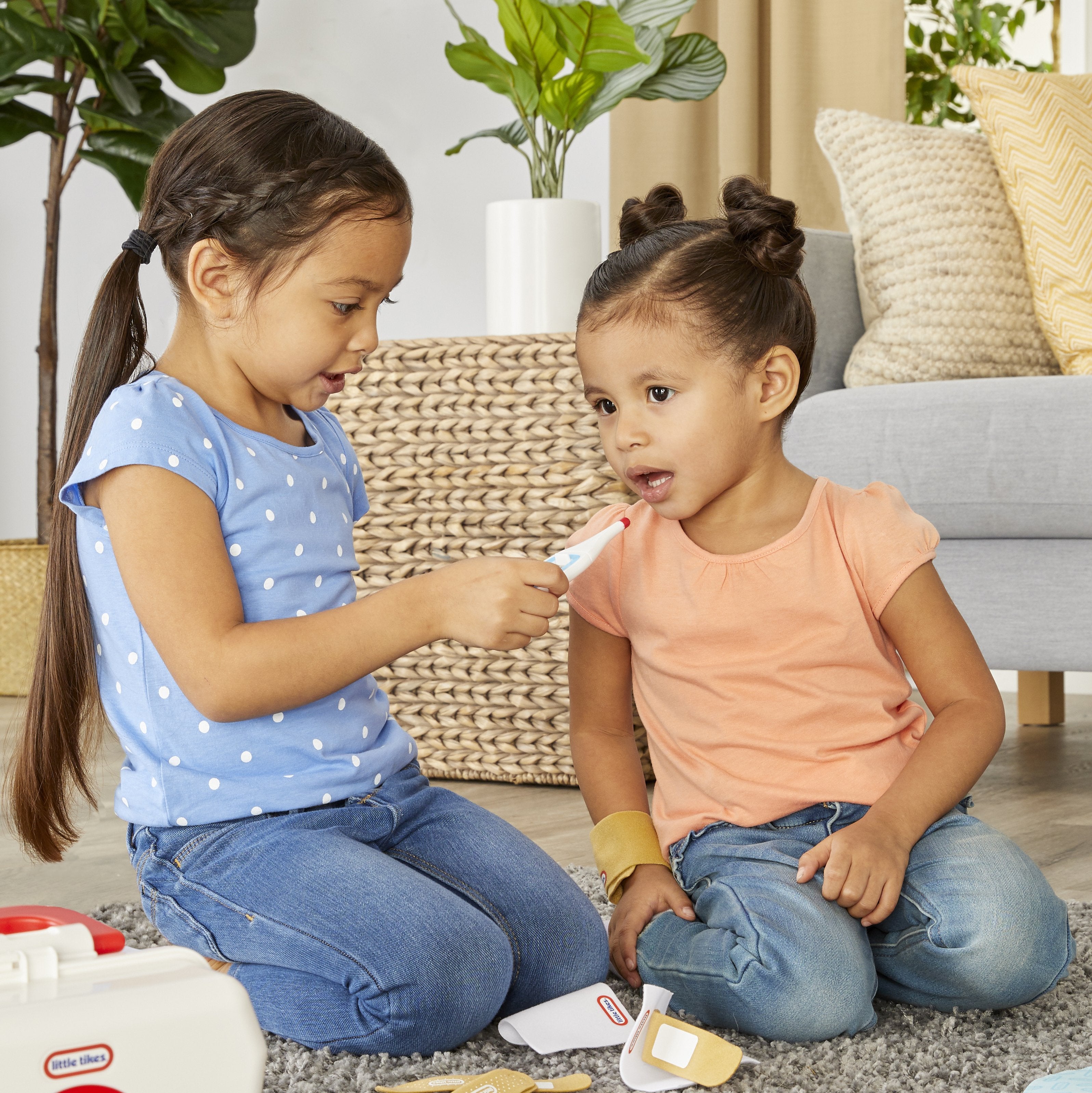 EAN 50743656156 - Little Tikes First Aid Kit imagen 11
