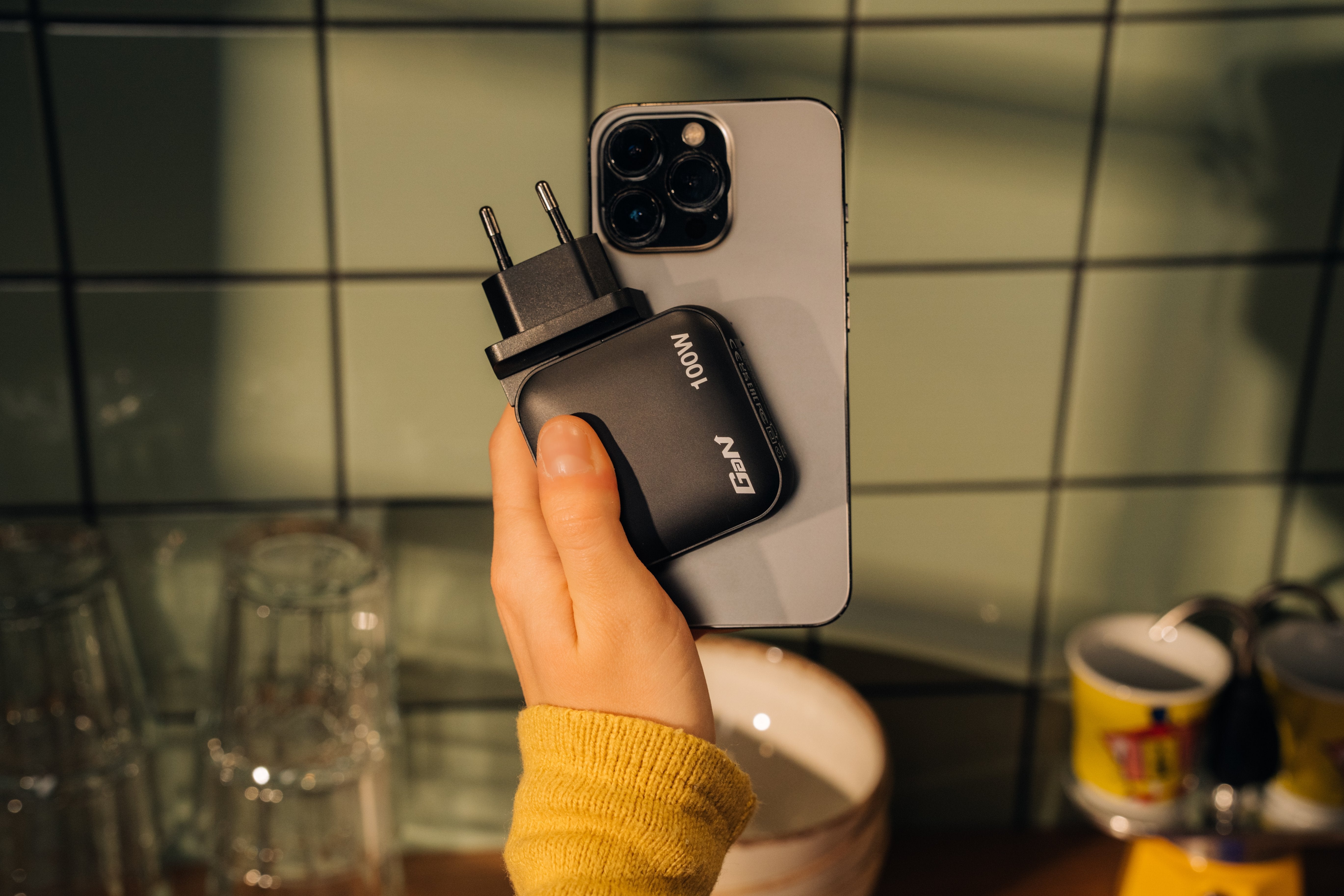 Verbatim Mini Gan Charger 100w 3port Us/Eu/Uk Adp 32230