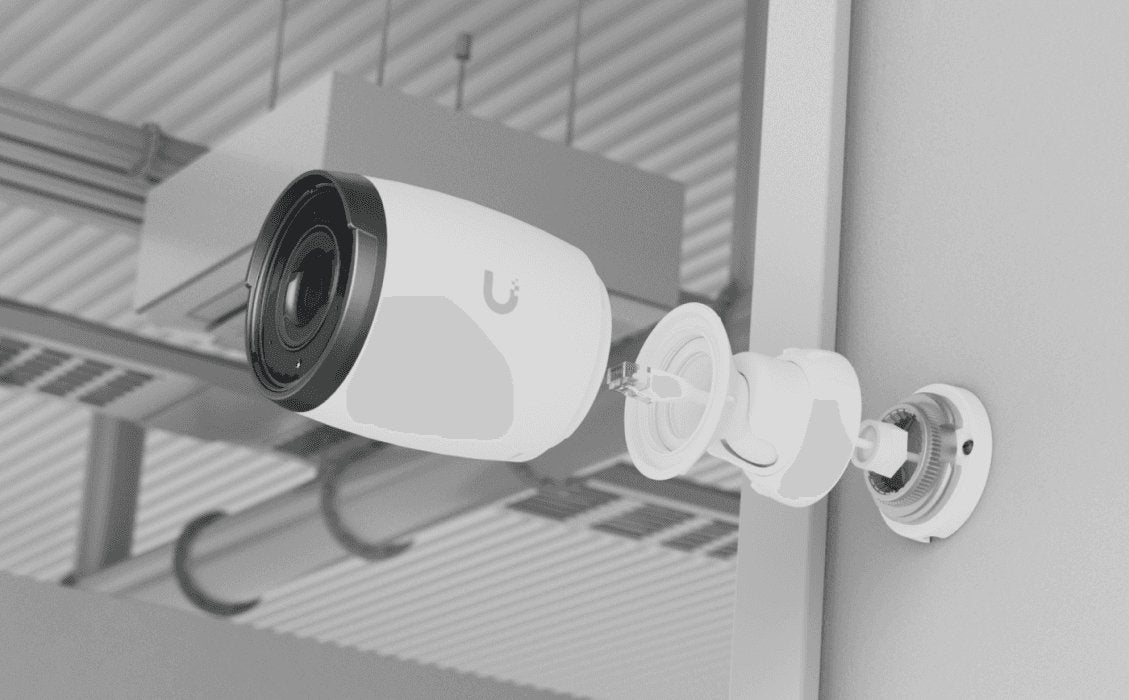 EAN 810084692677 - Ubiquiti AI Professional Bala (forma) Cámara de seguridad IP Interior y exterior 3840 x 2160 Pixeles Techo imagen 2