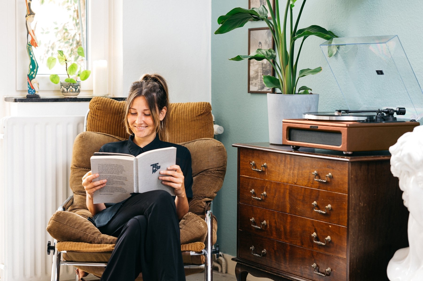 EAN 8711902069638 - Lenco LS-430BN tocadisco Tocadiscos de tracción por correa Marrón Manual imagen 13