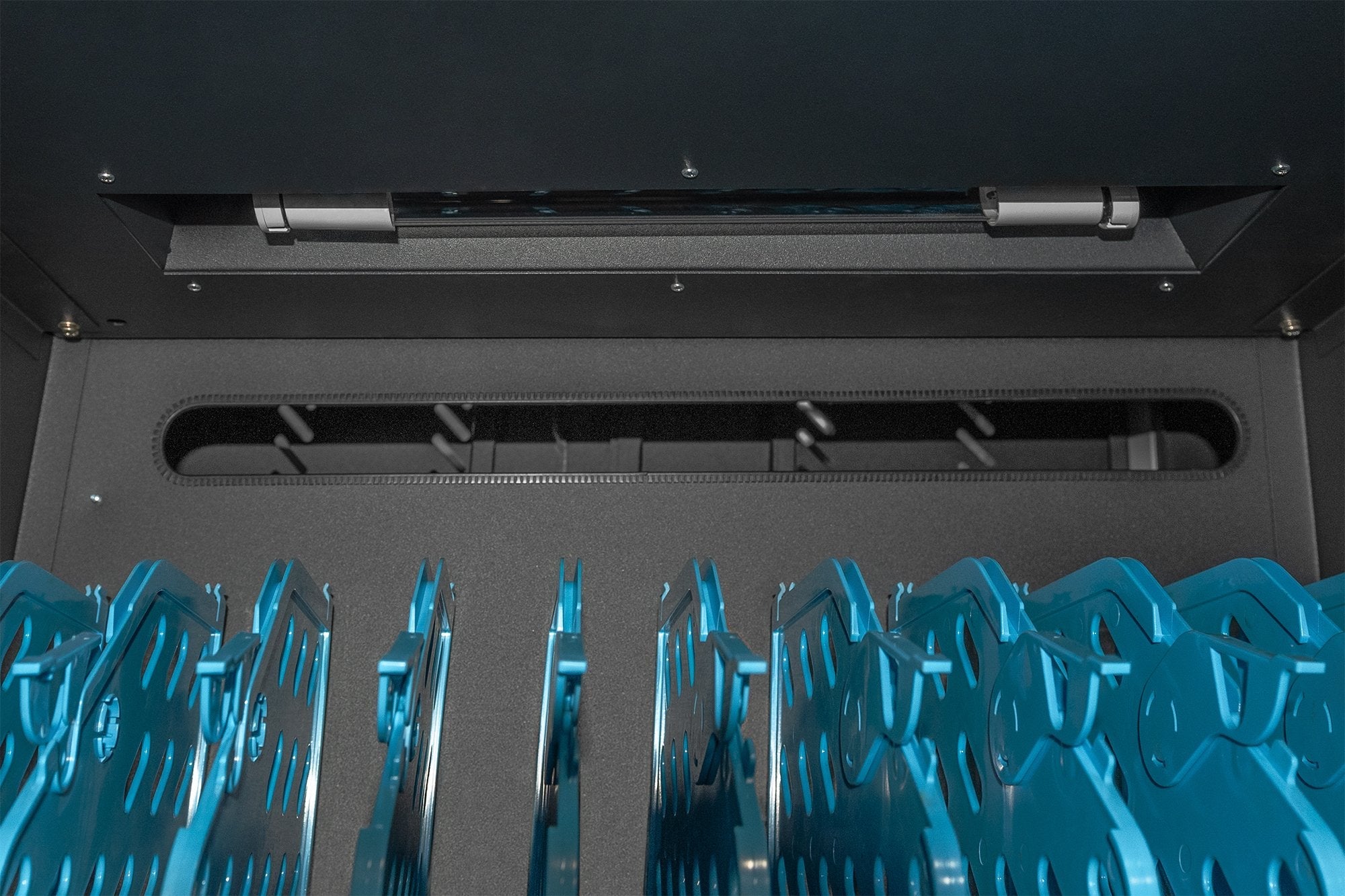 Digitus Dn-45005 Armario De Carga Móvil, 30 Estaciones De Carga, Max 15.6" Sincronización De Datos, Uv-C