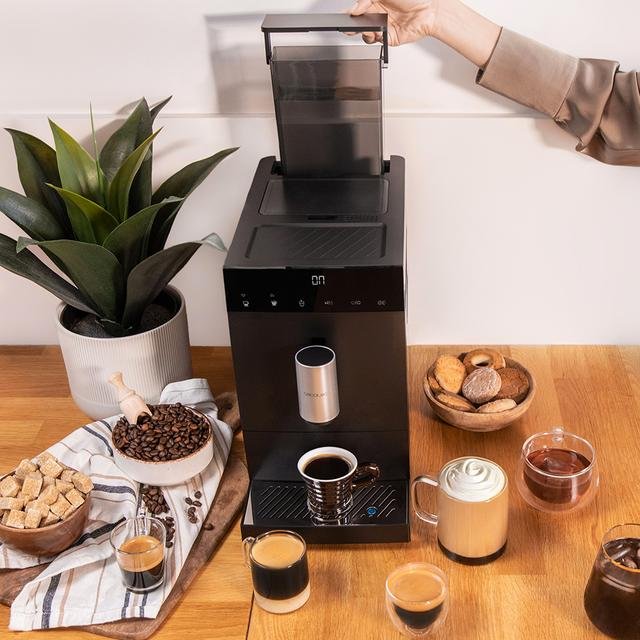 Cafetera Cecotec Cremmaet Commpact Totalmente Automática Máquina Espresso 1,1 L