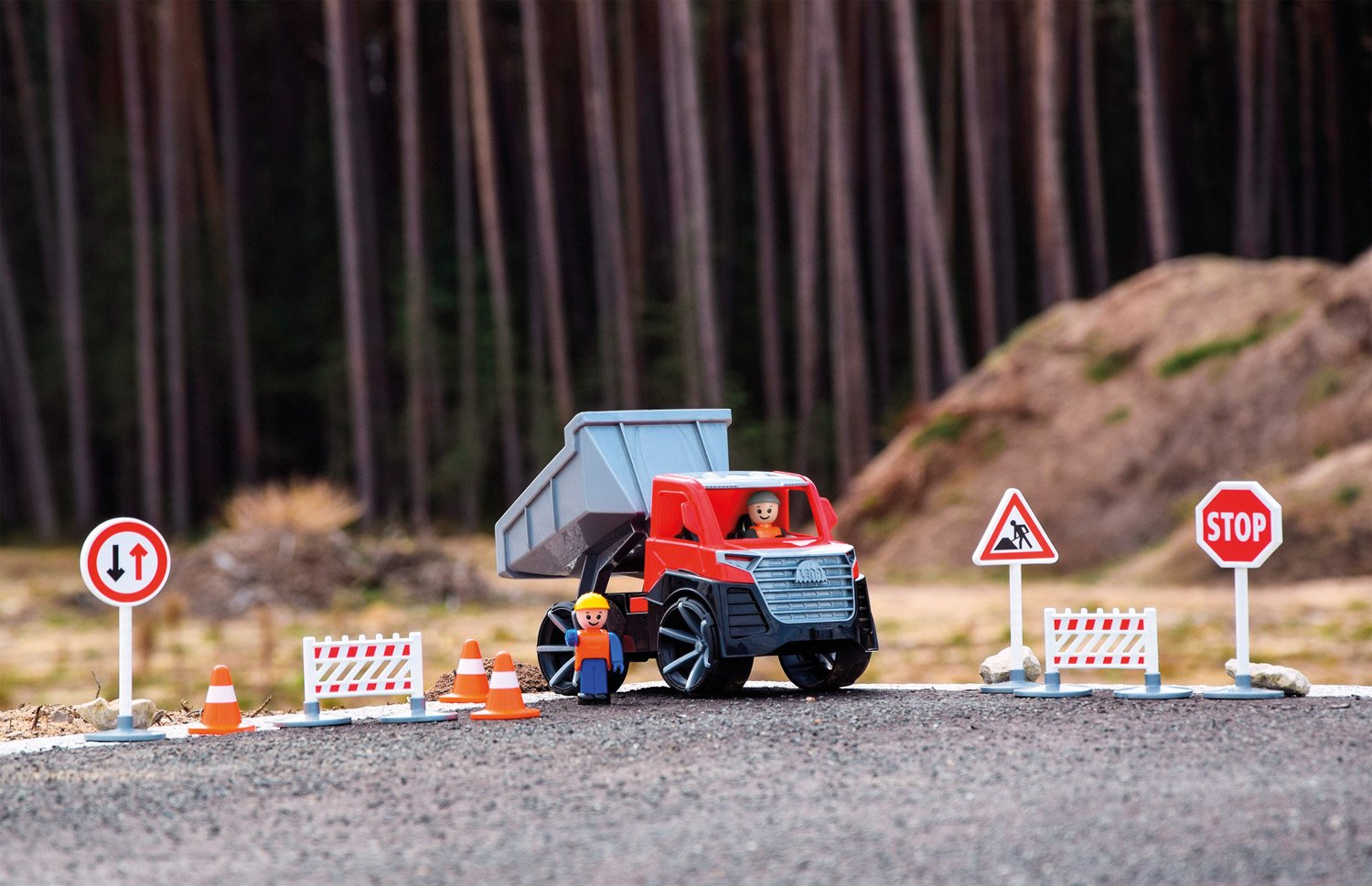 EAN 4006942896202 - Lena TRUXX Dump Truck - 29cm imagen 6