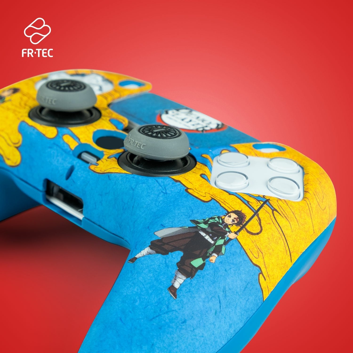 Fr-Tec Demon Slayer Kimetsu No Yaiba Tanjiro Kamado Pack Para Mando Ps5 De Carcasa Rigida + Grips + Sticker Para