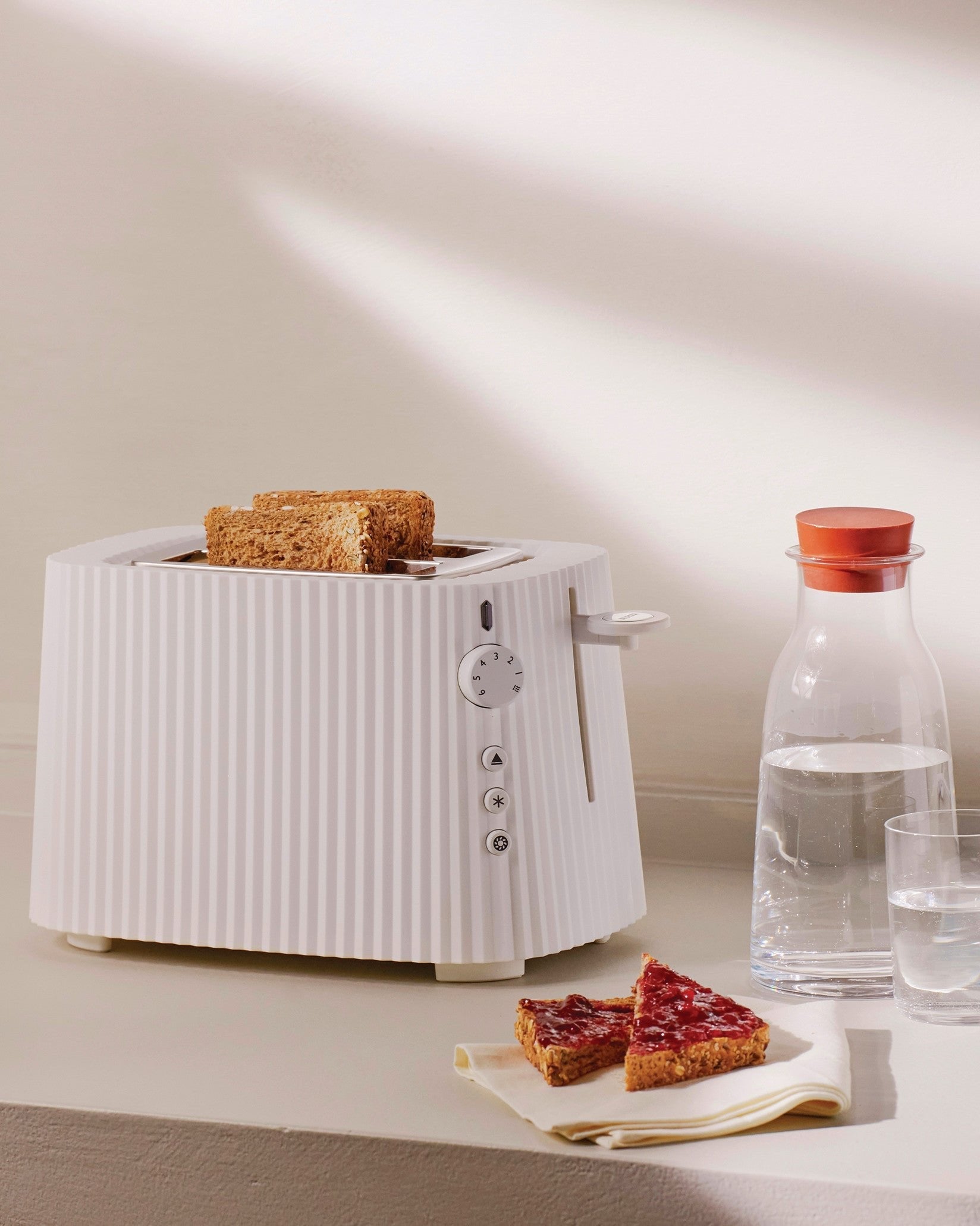 Alessi Plisse Toaster Red