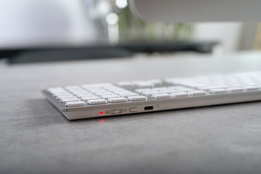 Cherry Tas Kw 9100 Slim Para Mac Diseño Pn Inalámbrico Plateado W
