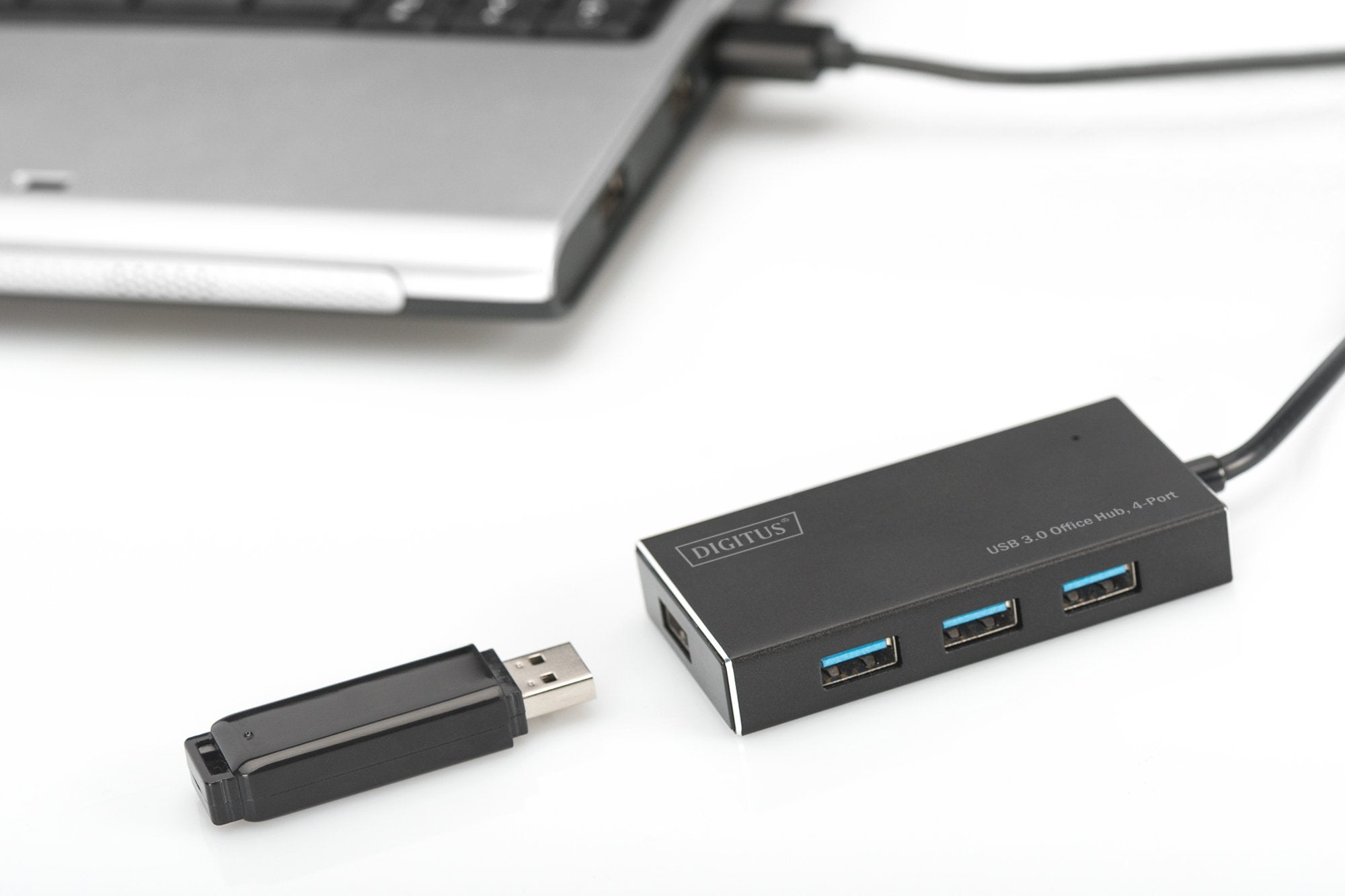 EAN 4016032444244 - Digitus DA-70240-1 hub de interfaz USB 3.2 Gen 1 (3.1 Gen 1) Type-A 5000 Mbit/s Negro imagen 2