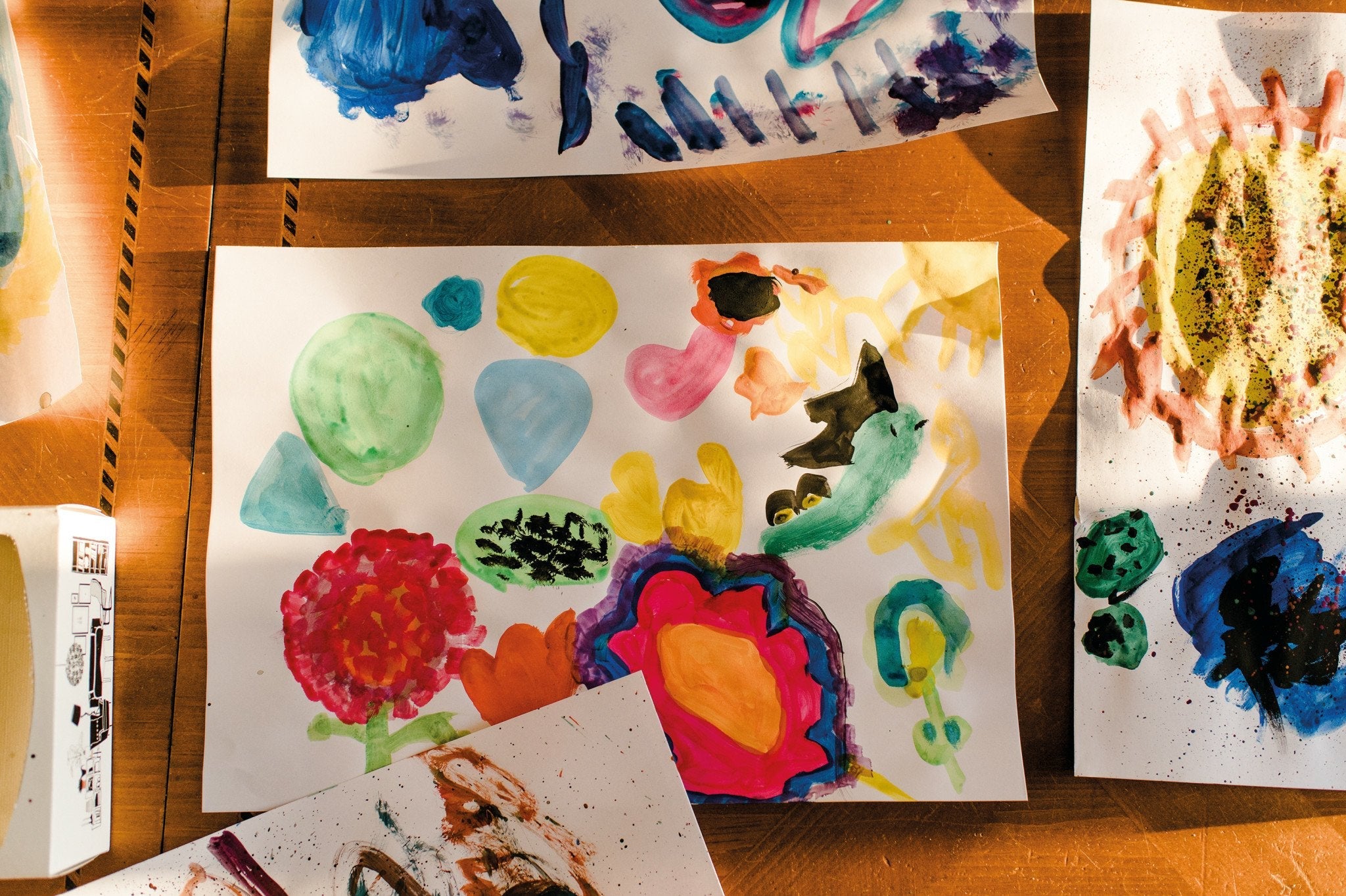 Caja De Pintura Pelikan K12® Verde Con Blanco Opaco, 12 Colores