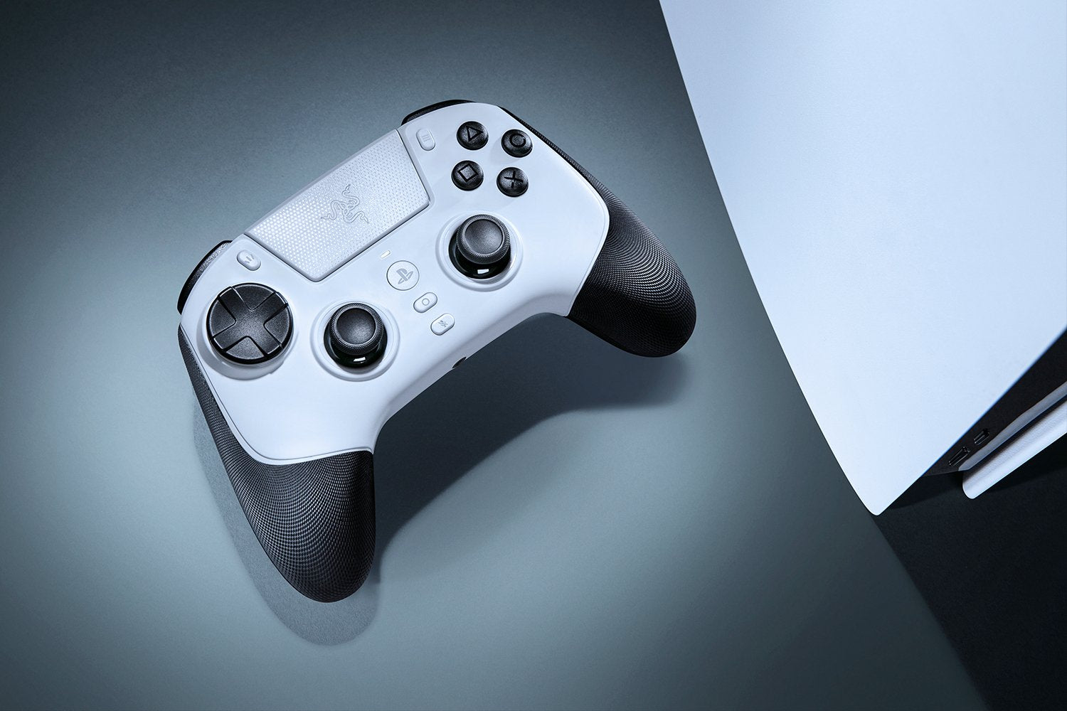EAN 8887910082201 - Razer Raiju V3 Pro Negro, Blanco RF/USB Gamepad Analógico PC, PlayStation 5 imagen 14