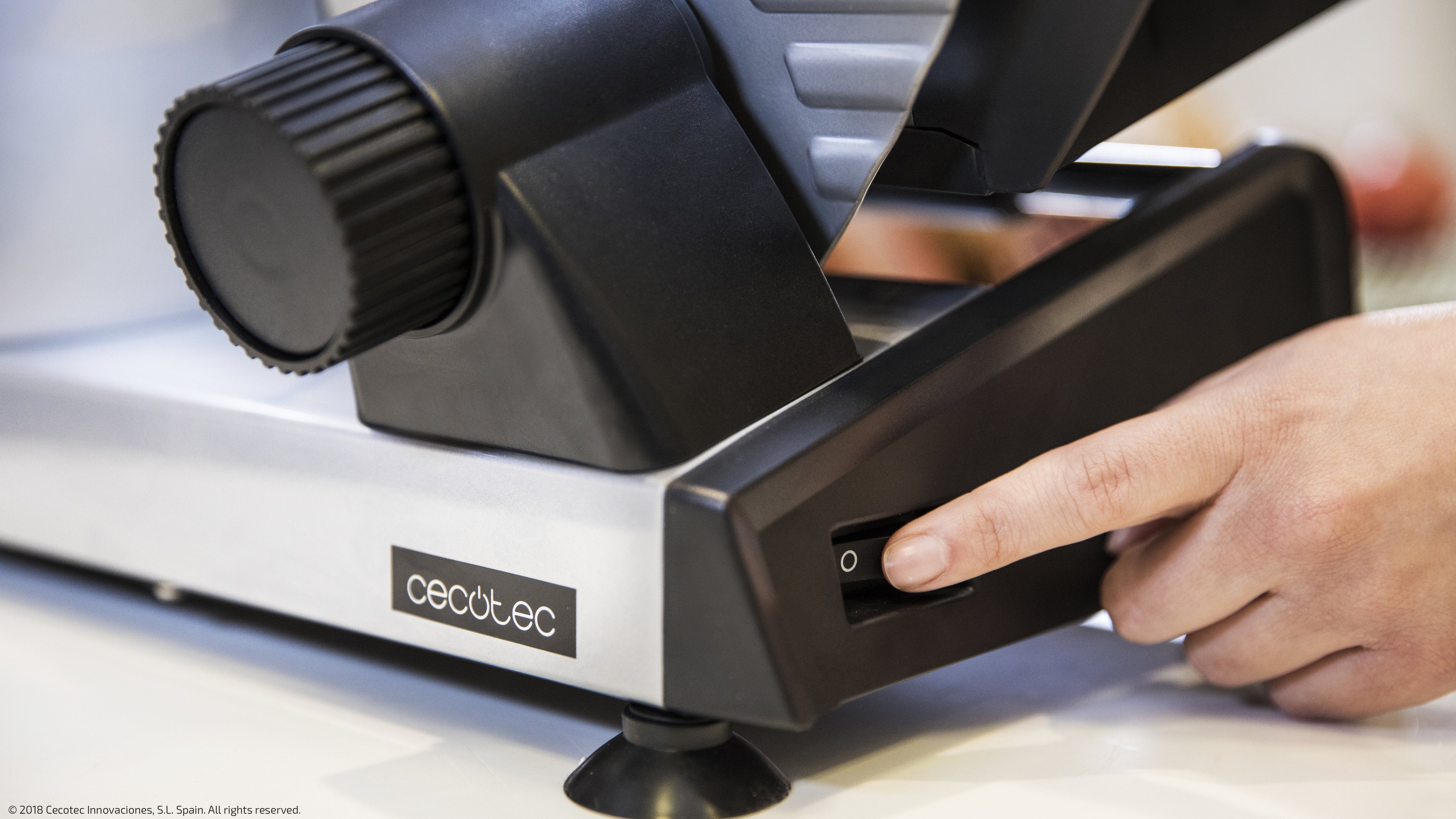 EAN 8435484023078 - Cecotec Rock’nCut Twin rebanadora Manual 180 W Negro, Acero inoxidable imagen 16