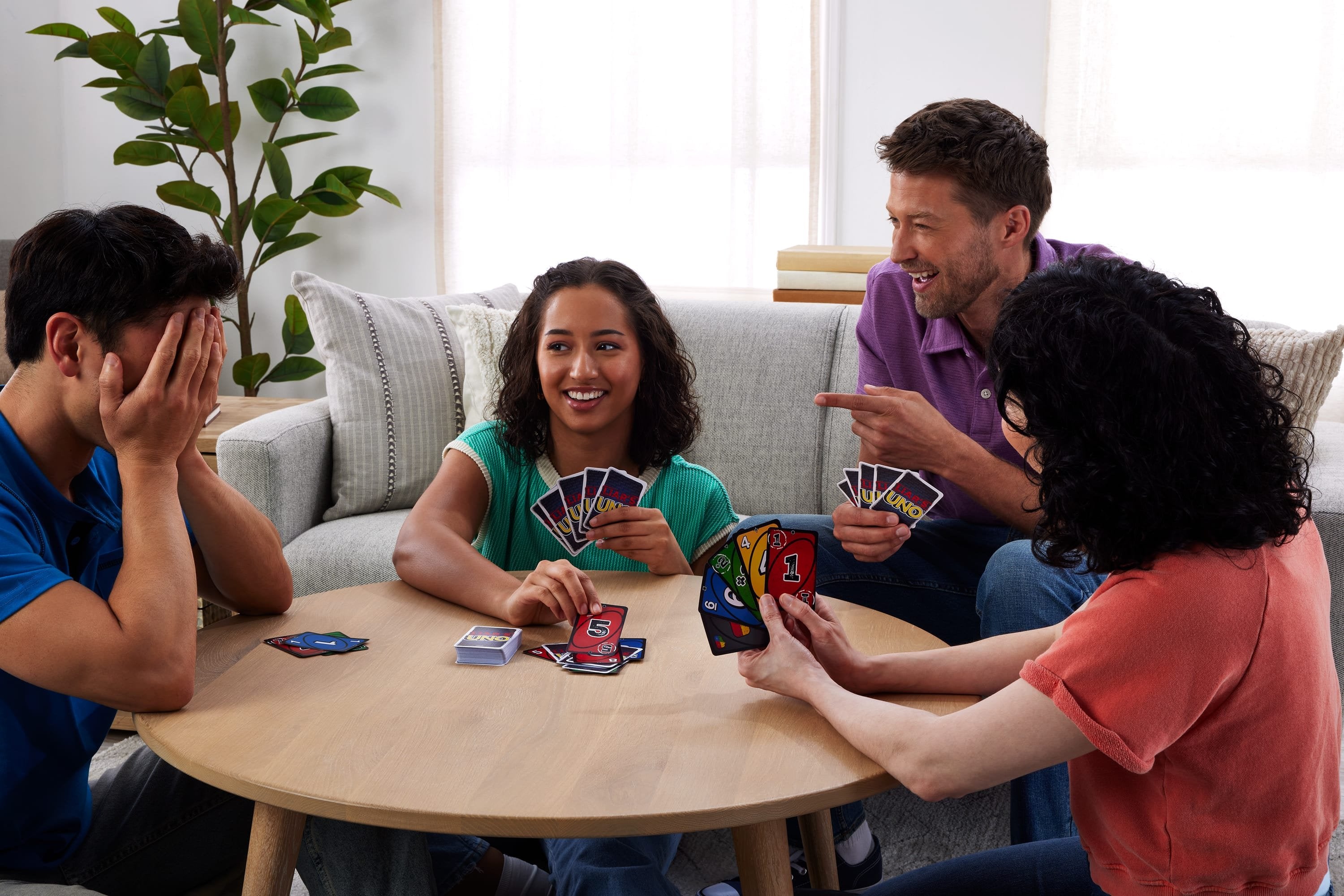 EAN 0194735364275 - Mattel Games JLH43 juego de tablero Liar's UNO Perder las cartas imagen 8