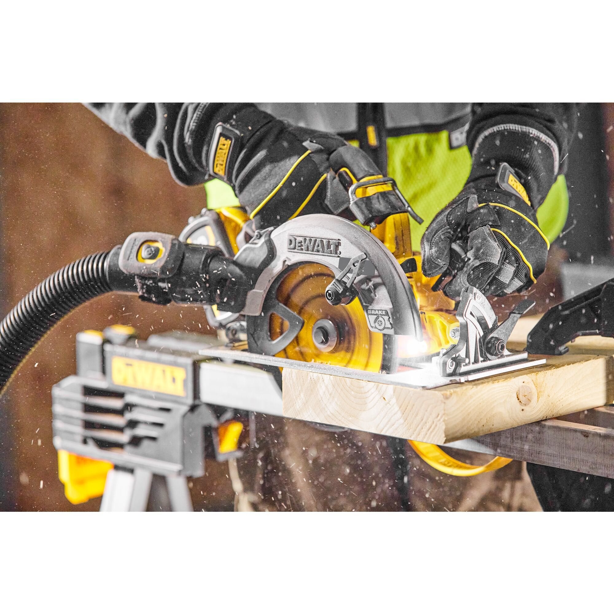 EAN 5035048739532 - DeWALT DCS573NT-XJ sierra circular portátil imagen 8