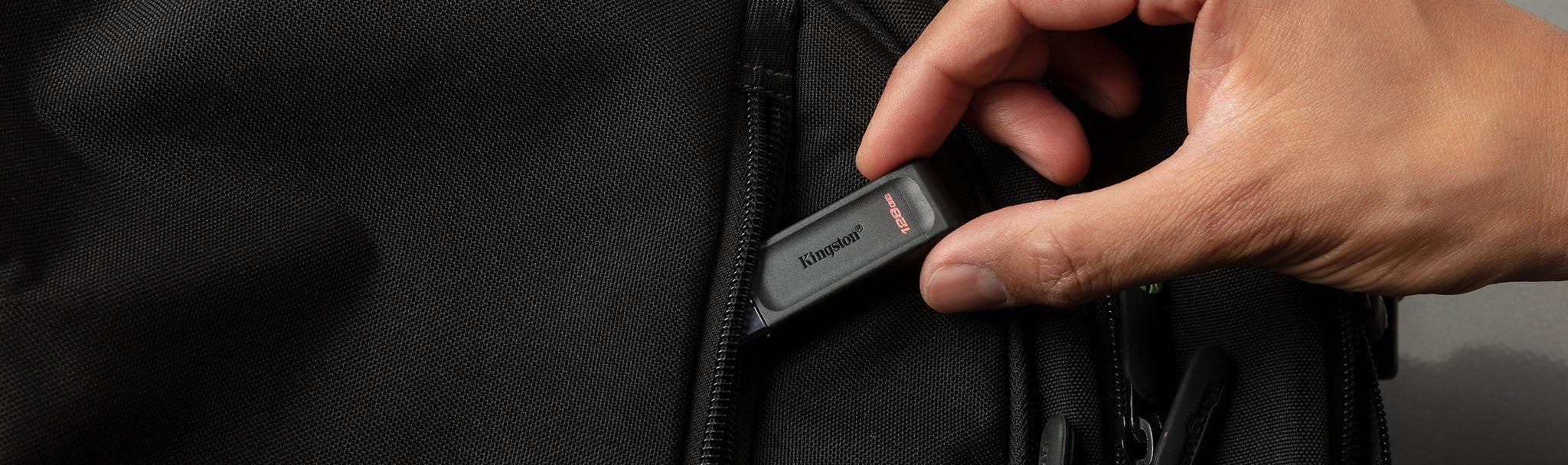 EAN 0740617305371 - Kingston Technology DataTraveler 70 unidad flash USB USB Tipo C 3.2 Gen 1 (3.1 Gen 1) Negro imagen 7