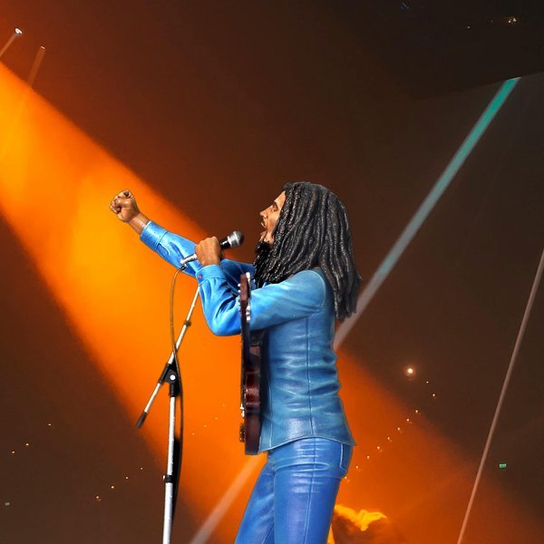 Figura Bob Marley Concierto Rainbow'77 18 Cm Bob Marley