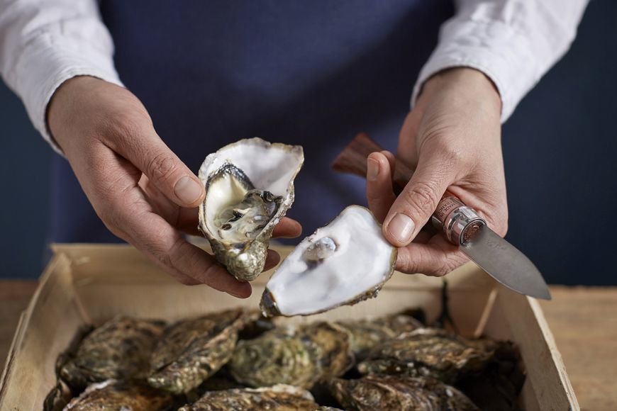 Opinel Cuchillo Para Apertura De Ostras, Mariscos Y Conchas En General, Con Mango De Bubinga, Barnizado Natural, No. 09