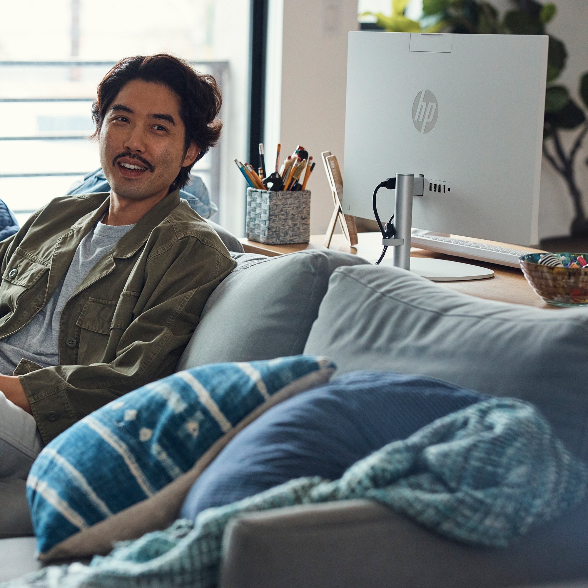 Pc All In One Hp 24-Cr0015ns Intel Core I5-1335u 16gb 512gb Ssd 23.5' Sin Sistema Operativo