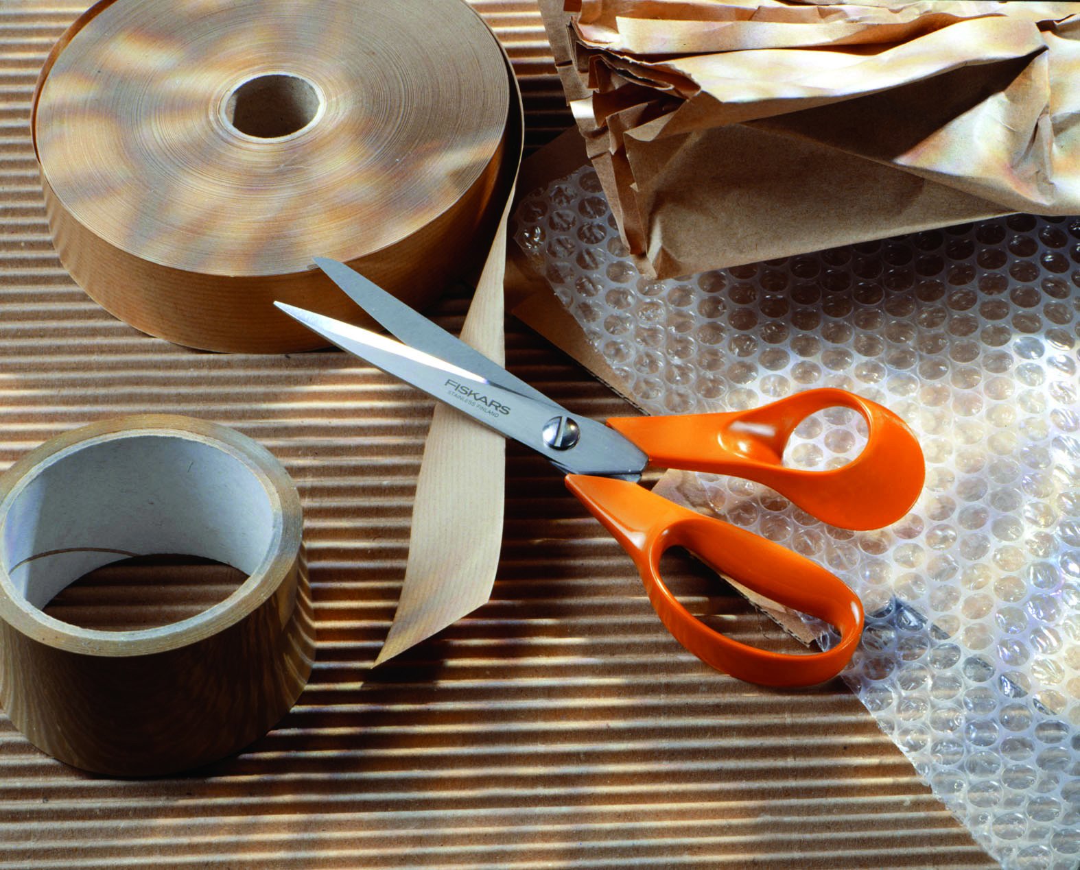 EAN 6411501985309 - Fiskars 9853 tijera de escritorio y manualidades Corte recto imagen 7