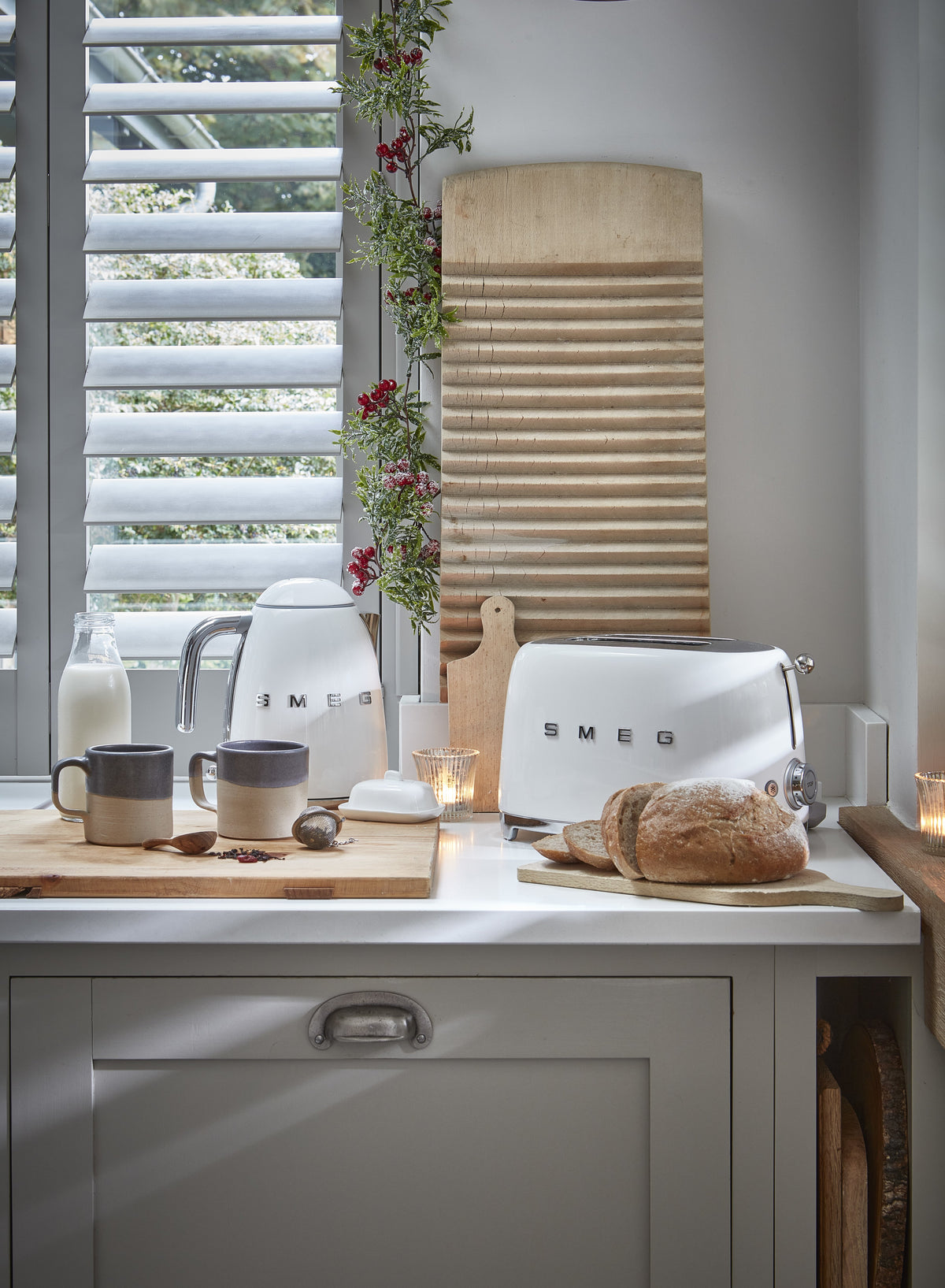EAN 8017709290672 - Smeg TSF01WHMEU tostadora 6 2 rebanada(s) 950 W Blanco imagen 12