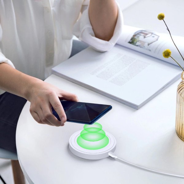 Cargador Akashi Altchwirl10wh Blanco Inalámbrico Usb-A 10w