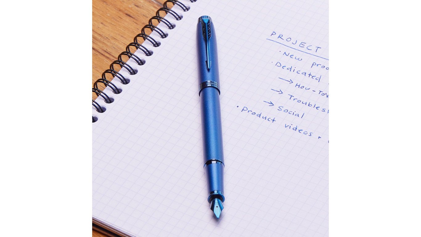 EAN 3026981729645 - Parker IM Monochrome pluma estilográfica Sistema de llenado integrado Azul 1 pieza(s) imagen 8