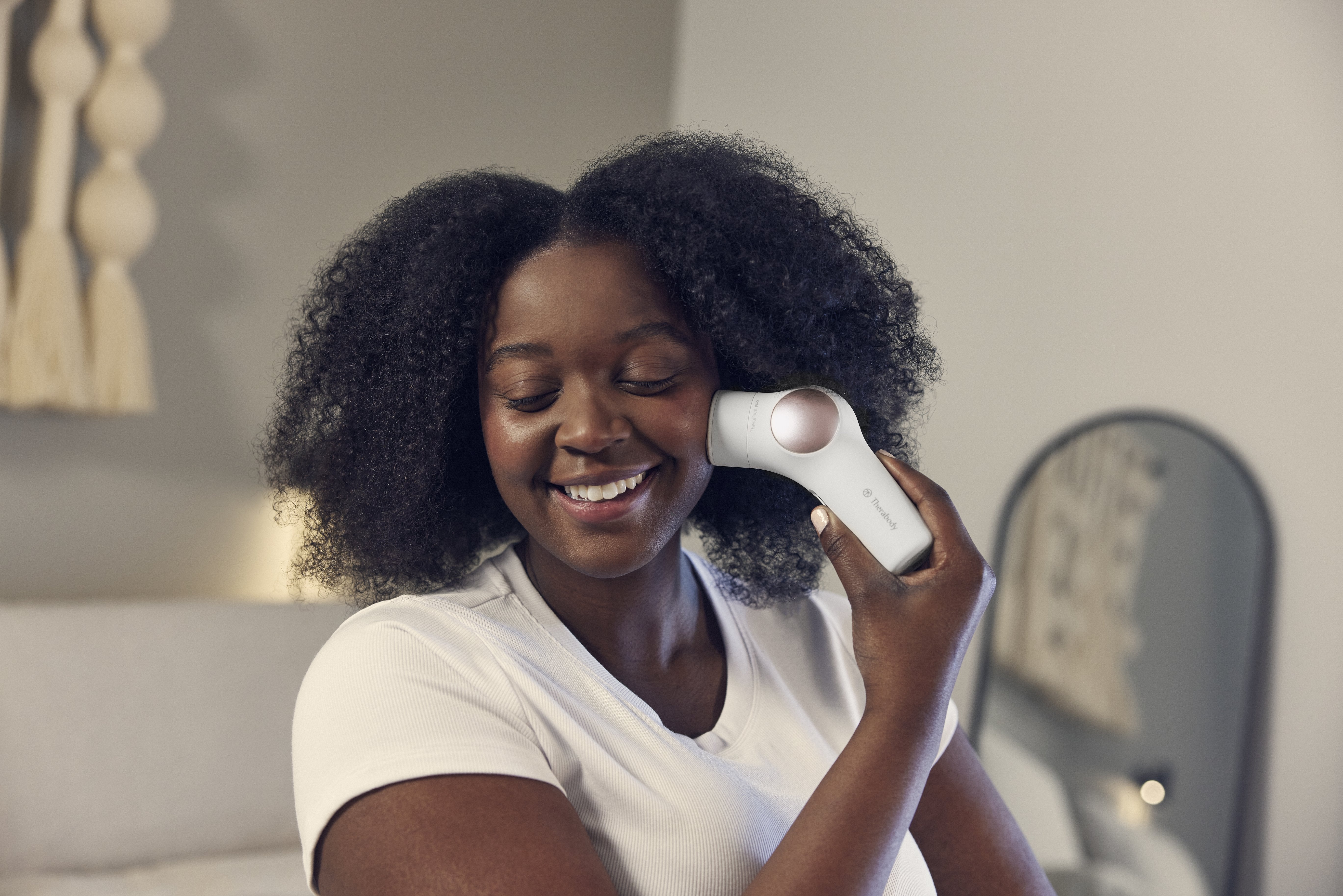 Therabody Theraface Pro Masajeador Cara Blanco