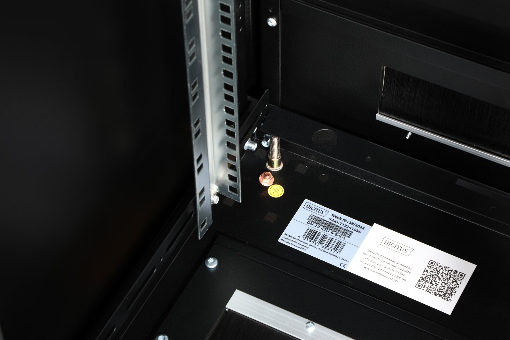 Digitus Netzwerkschrank Unique 42he 2053x600x600mm Schwarz