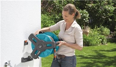 Gardena 8009-20 Carrete De Manguera De Jardín Carrete De Pared Manual Negro, Verde