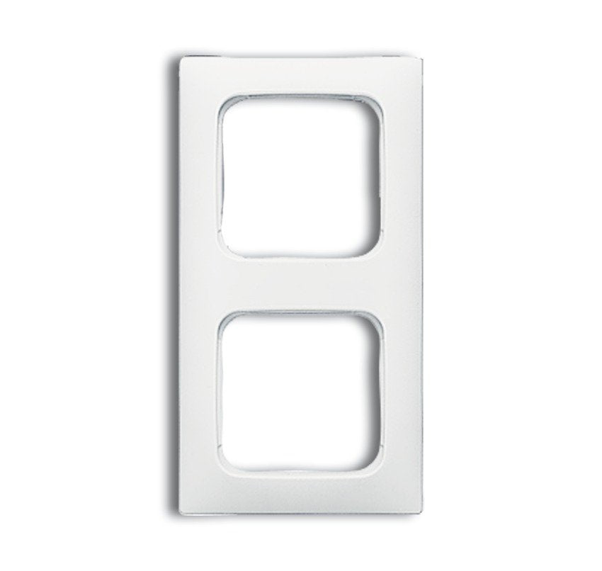 EAN 4011395117378 - Busch-Jaeger 1725-0-1495 placa de pared y cubierta de interruptor Blanco imagen 1