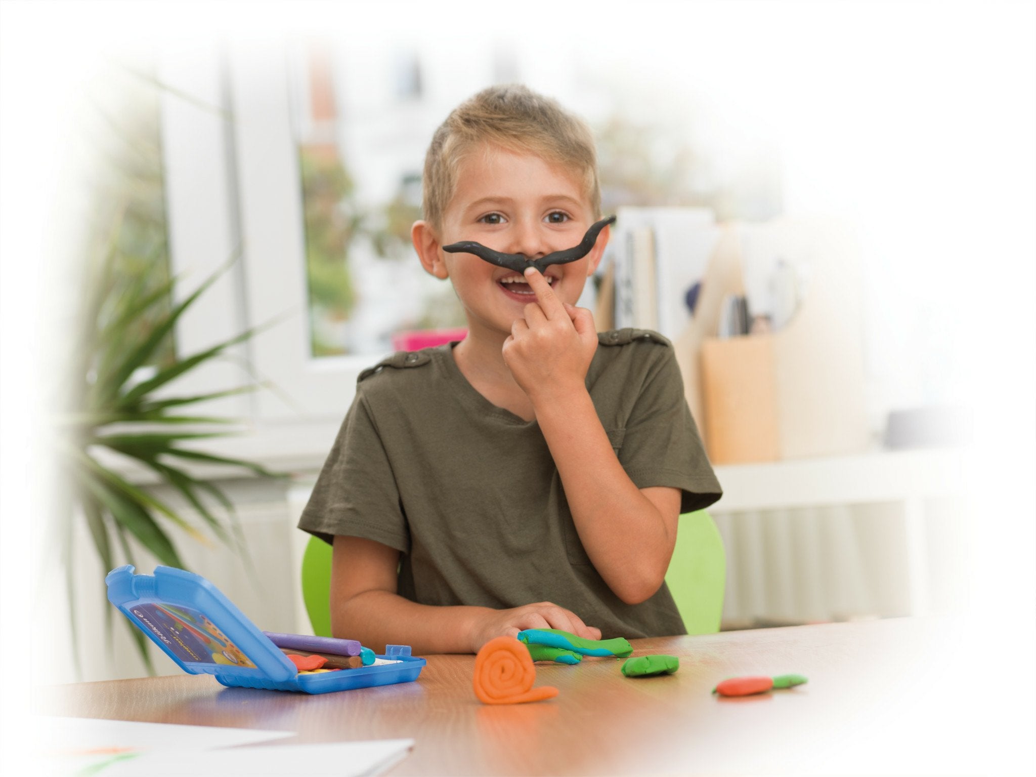 Pelikan Arcilla Infantil Creaplast® 10 Colores En Estuche Azul, 240g