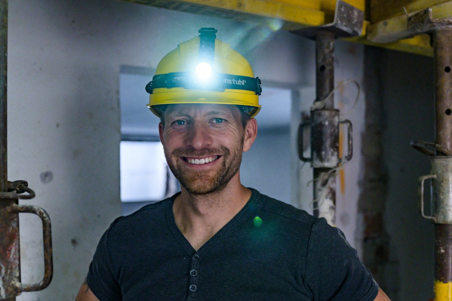 EAN 4007123691272 - Brennenstuhl 1177310010 linterna Negro Linterna con cinta para cabeza LED imagen 5