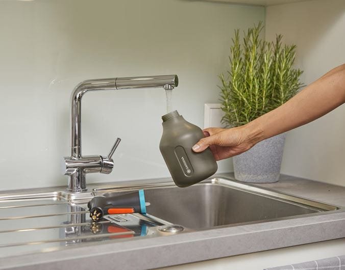 EAN 4078500052351 - Gardena 11110-20 pulverizador manual 0,75 L Negro imagen 9