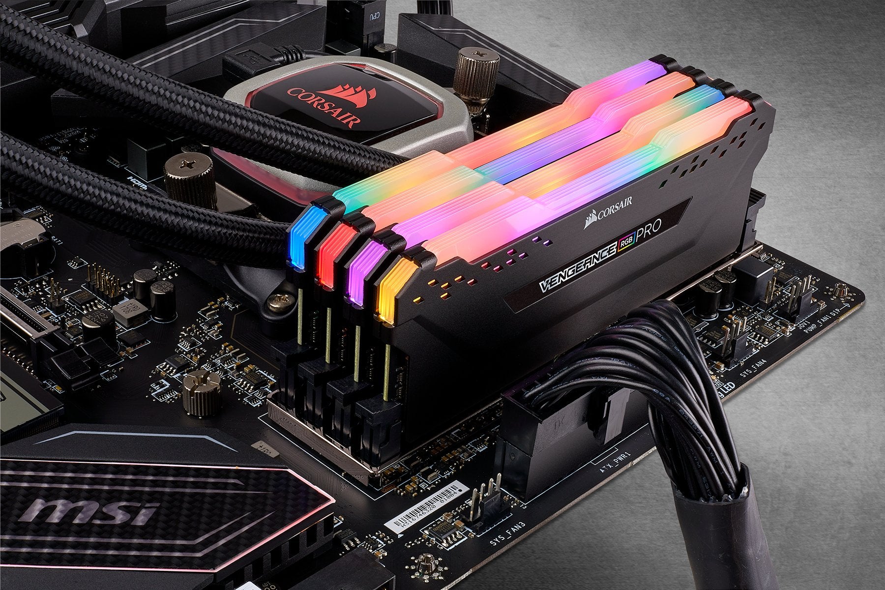 EAN 840006623311 - Corsair Vengeance RGB Pro CMW64GX4M4E3200C16 módulo de memoria 64 GB 4 x 16 GB DDR4 288-pin DIMM imagen 8