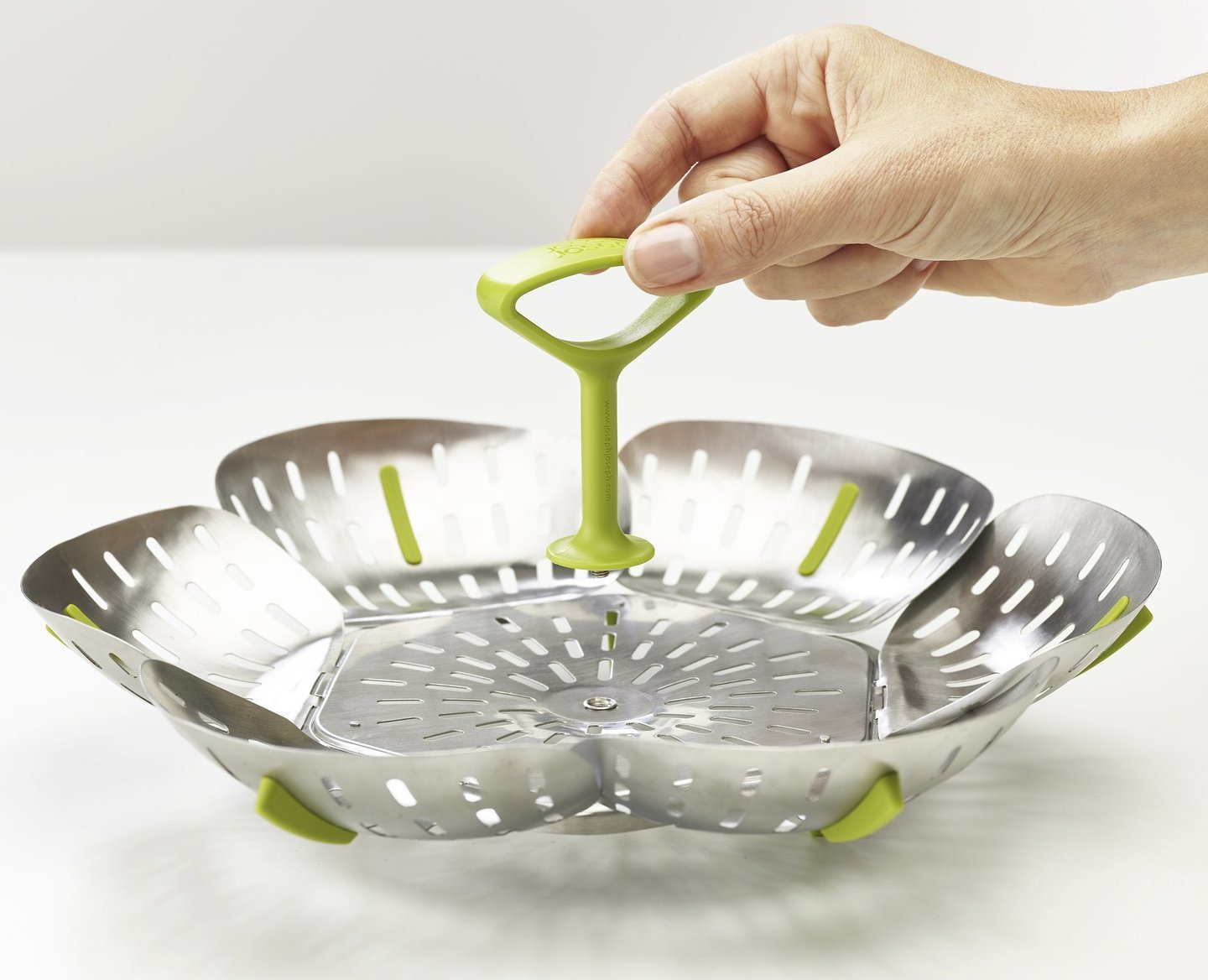 EAN 5028420002058 - Joseph Joseph Bloom Steel Folding Steamer Basket imagen 2