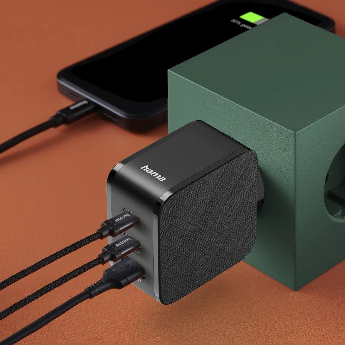 Cargador De Pared Hama - Potencia 65w - 2x Usb-C - Usb-A - Power Delivery - Qualcomm - Negro