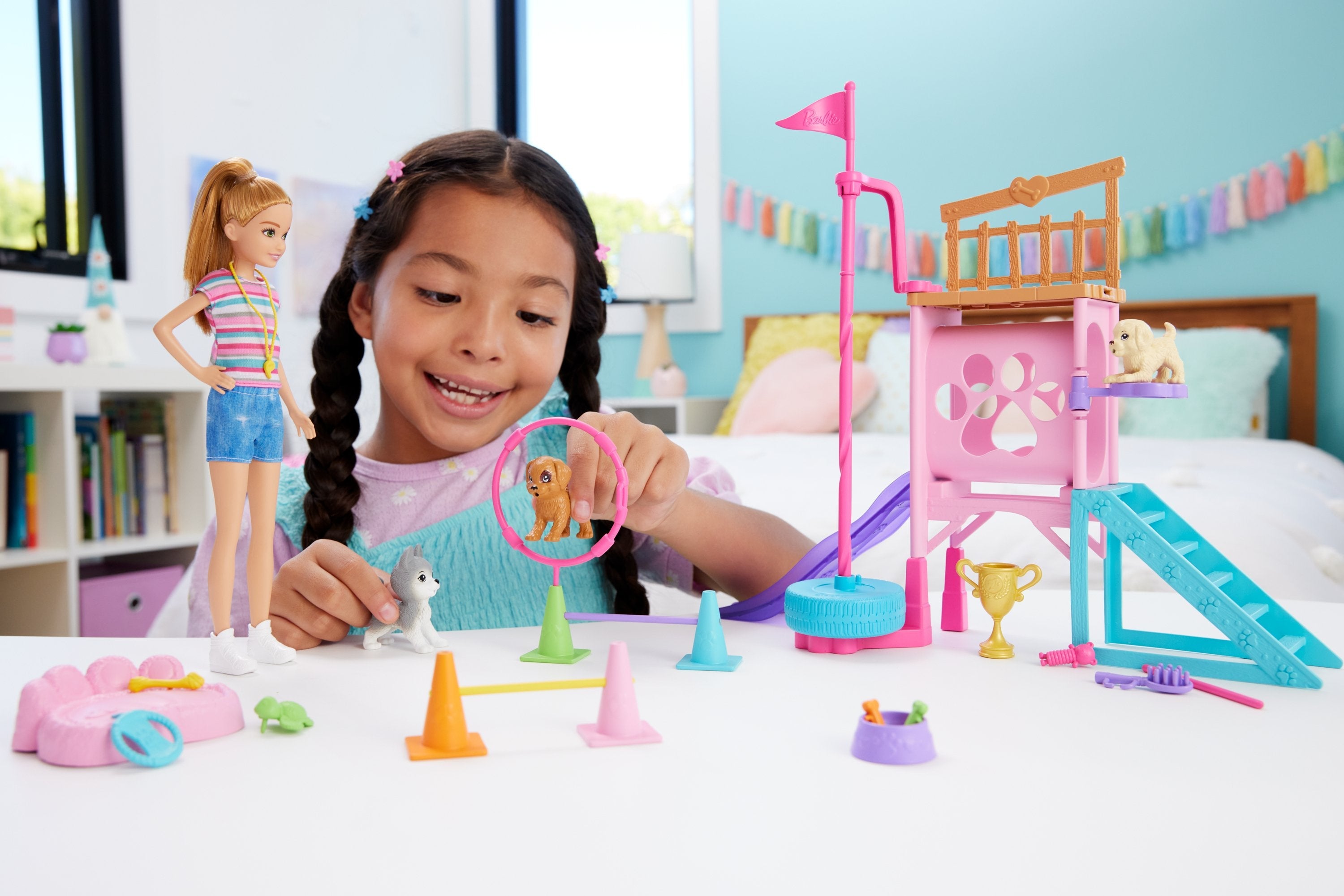 Muñeca Mattel Barbie Family & Friends Stacie''S Puppy Playground Spielset Hrm10