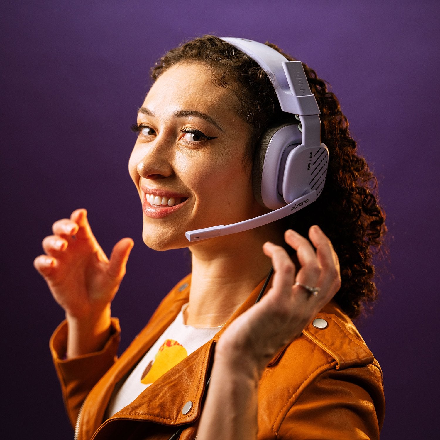 EAN 5099206101586 - ASTRO Gaming A10 Auriculares Alámbrico Diadema Juego Lila imagen 2