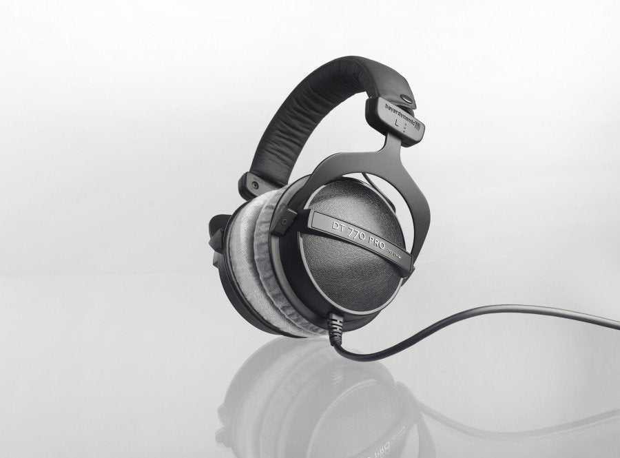 EAN 4010118459047 - Beyerdynamic DT 770 PRO 250Ω Auriculares Alámbrico Diadema Música Negro imagen 2